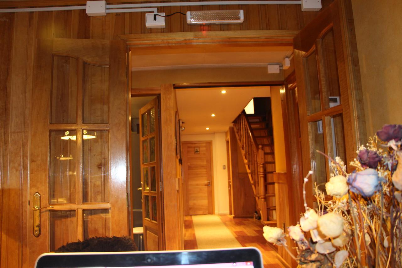 Hostal Fernando De Magalhaes Punta Arenas Exterior foto
